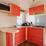 Nina's Mobilhome Am Europa Park 营地 Boofzheim