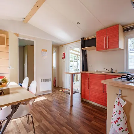 Nina's Mobilhome Am Europa Park مكان تخييم 3*