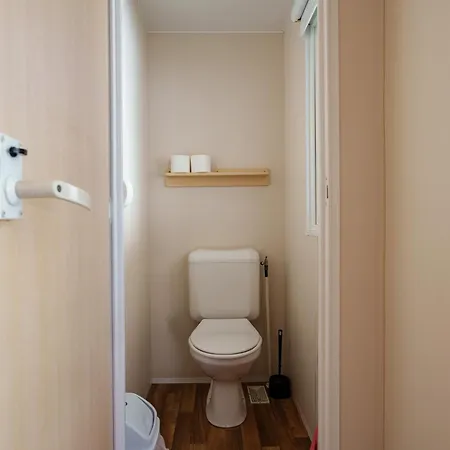Nina's Mobilhome Am Europa Park مكان تخييم 3*